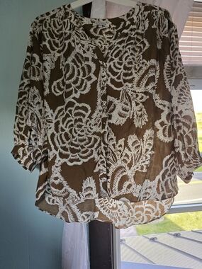 Rose & Olive Brown and White Floral Long Sleeve Top